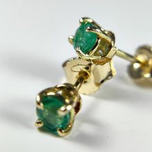 Carica l'immagine nel visualizzatore di Gallery, Orecchini lobo smeraldo