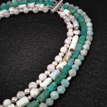 Carica l'immagine nel visualizzatore di Gallery, Collana 4 fili Azzurra