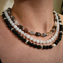 Carica l'immagine nel visualizzatore di Gallery, Collane 3 fili Nera