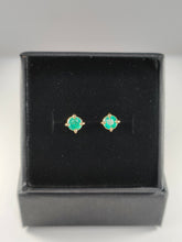 Carica l'immagine nel visualizzatore di Gallery, Orecchini lobo smeraldo