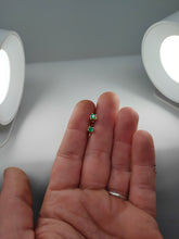 Carica l'immagine nel visualizzatore di Gallery, Orecchini lobo smeraldo