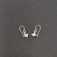 Carica l'immagine nel visualizzatore di Gallery, ORECCHINI STELLA