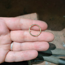 Carica l'immagine nel visualizzatore di Gallery, Fedina filo tondo