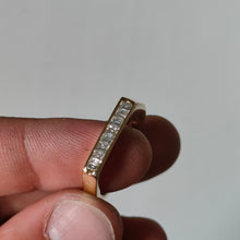 Carica l'immagine nel visualizzatore di Gallery, Anello linea diamanti