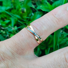 Carica l'immagine nel visualizzatore di Gallery, Intreccio oro giallo e diamanti neri