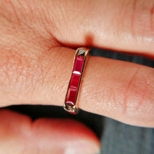 Carica l'immagine nel visualizzatore di Gallery, oro e rubini