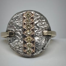 Carica l'immagine nel visualizzatore di Gallery, Luna