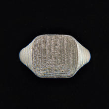 Carica l&#39;immagine nel visualizzatore di Gallery, Anello pelle quadro
